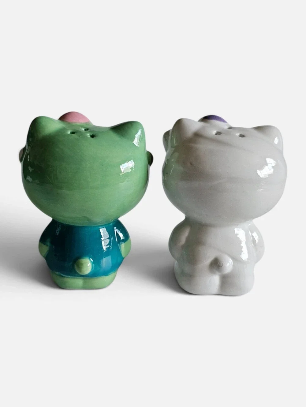 Brand New Hello Kitty Halloween Frankenstein salt & pepper shakers